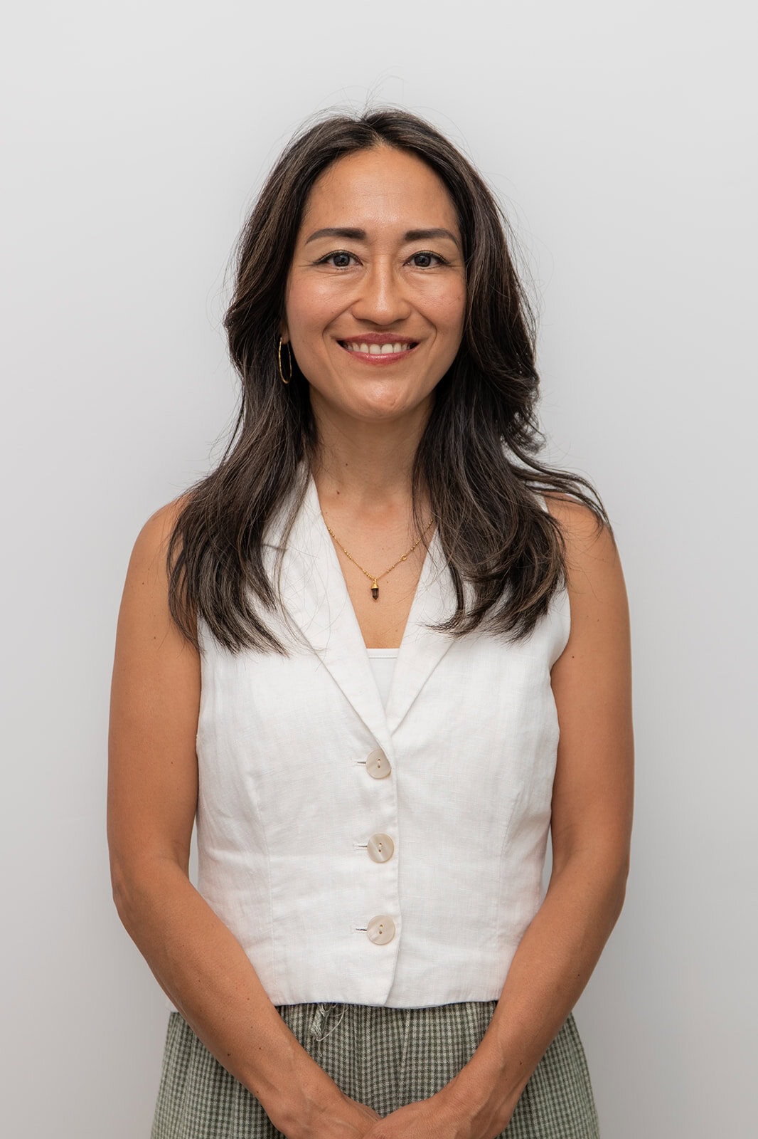 photo of Yumi Iwasaki Lewis remedial massage and psychosomatic therapist | Foundation Health Osteopathy | (02) 6681 6249 | Yumi Iwasaki Lewis remedial massage and psychosomatic therapist | Holistic healing | Body-mind therapy | Deep tissue massage specialist | Emotional release techniques | Psychosomatic healing approaches | Therapeutic massage services | Mind-body wellness practitioner | Psychosomatic therapy sessions | Remedial massage therapy | Emotional well-being expert | Psychosomatic medicine techniques | Holistic psychosomatic therapy | Physical and emotional health integration | Bodywork and mental health | Stress relief and management | Pain management through remedial massage | Holistic health and wellness | Body-mind connection expert | Advanced psychosomatic therapy | Emotional balancing and massage